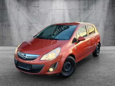 Używany Opel Corsa Active 87 KM (63 kW) 2013 Czerwony Hatchback