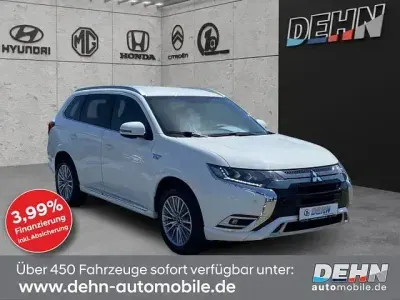 Używany Mitsubishi Outlander P-HEV Edition 224 KM (164 kW) 2019 Biały SUV