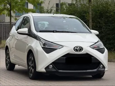 Gebraucht Toyota Aygo X-play 72 PS (52 kW) 2020 Other Kleinwagen