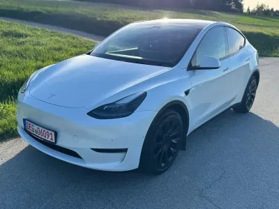 Second-hand Tesla Model Y 378 kW (514 CP) 2022 Alb SUV