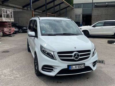 Mercedes V220