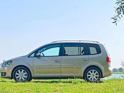 Gebraucht VW Touran 140 PS (102 kW) 2015 Beige Van / Kleinbus