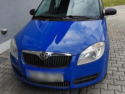 Second-hand Skoda Fabia 68 CP (50 kW) 2009 Albastru Hatchback
