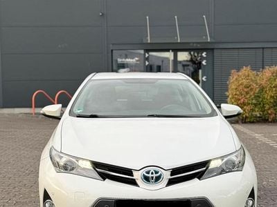Toyota Auris Hybrid