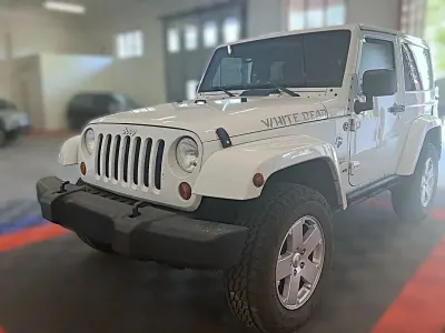 Occasion Jeep Wrangler Sahara 200 ch (147 kW) 2013 Blanc SUV