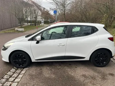 Gebraucht Renault Clio 74 PS (54 kW) 2014 Weiß Kleinwagen