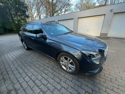 Gebraucht Mercedes E220 Edition 170 PS (125 kW) 2014 Grau Kombi