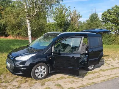Gebraucht Ford Tourneo Connect Titanium 101 PS (74 kW) 2015 Schwarz Van / Kleinbus