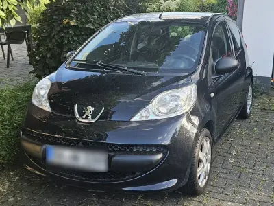 Gebraucht Peugeot 107 68 PS (50 kW) 2006 Schwarz Kleinwagen