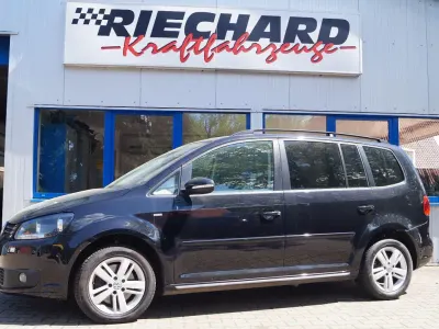 Gebraucht VW Touran Match 140 PS (102 kW) 2013 Schwarz Van / Kleinbus