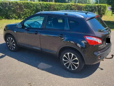 Gebraucht Nissan Qashqai Acenta 131 PS (96 kW) 2012 Violet SUV