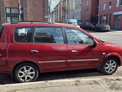 Gebraucht Kia Carens EX 113 PS (83 kW) 2004 Rot Van / Kleinbus