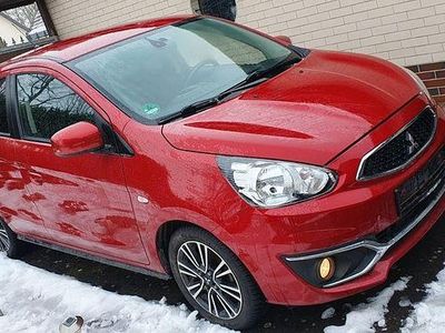 Gebraucht Mitsubishi Space Star Top 80 PS (58 kW) 2018 Rot Kleinwagen