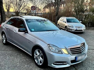 Usata Mercedes E200 136 CV (100 kW) 2010 Grigio Berlina