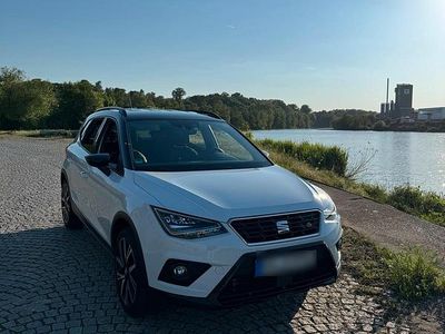 Usata Seat Arona Black Edition 110 CV (80 kW) 2021 Bianco SUV