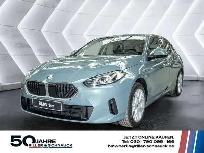 Neu BMW 120 170 PS (125 kW) 2026 Cape york grün Kleinwagen