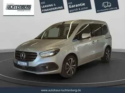 Gebraucht Mercedes T180 Edition 131 PS (96 kW) 2022 Silber Van / Kleinbus
