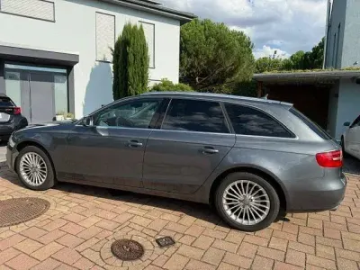 Gebraucht Audi A4 Ambiente 170 PS (125 kW) 2014 Grau Kombi