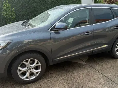 Gebraucht Renault Kadjar LIMITED Deluxe 140 PS (102 kW) 2019 Blau SUV