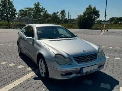 Używany Mercedes C200