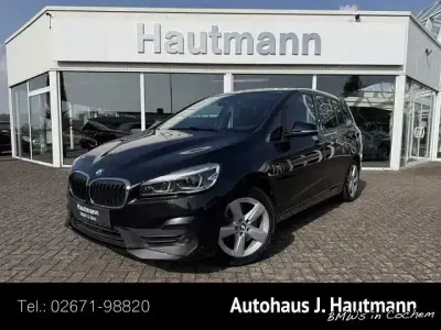 Gebraucht BMW 218 Gran Tourer Advantage 150 PS (110 kW) 2022 Schwarz Van / Kleinbus