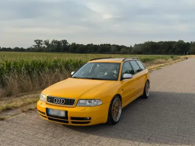 Gebraucht Audi S4 Basis 265 PS (194 kW) 1999 Gelb Kombi