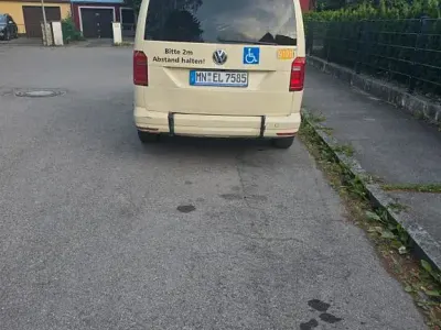 Gebraucht VW Caddy Family 102 PS (75 kW) 2017 Gelb Van / Kleinbus