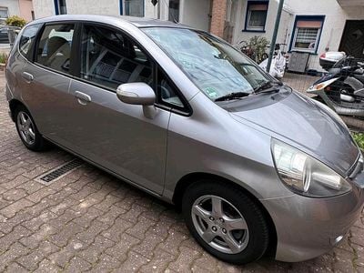 Second-hand Honda Jazz 83 CP (61 kW) 2008 Argintiu Hatchback