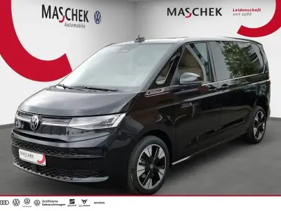 Neu VW T7 150 PS (110 kW) 2026 Schwarz Van