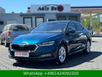 Gebraucht Skoda Octavia First Edition 150 PS (110 kW) 2020 Blau Limousine