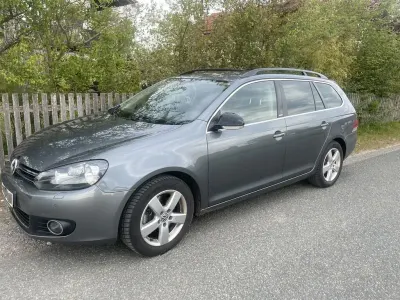 Gebraucht VW Golf VII Comfortline 140 PS (102 kW) 2012 Grau Limousine