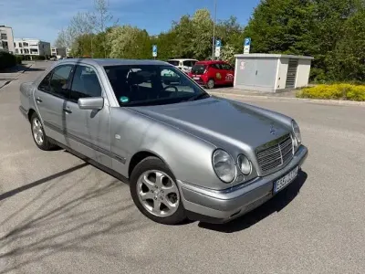 Brugt Mercedes E420 279 HK (205 kW) 1996 Sølv Sedan