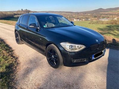 Second-hand BMW 120 Urban Line 184 CP (135 kW) 2012 Negru Hatchback