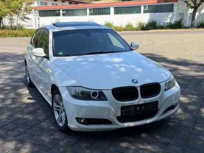 Gebraucht BMW 320 Exclusive 170 PS (125 kW) 2009 Weiß Limousine