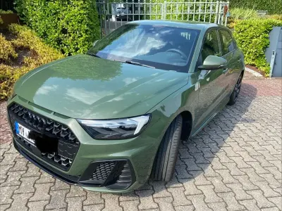 Gebraucht Audi A1 Sportback S-Line 95 PS (69 kW) 2025 Grün Kleinwagen