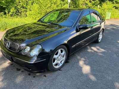 Mercedes C200