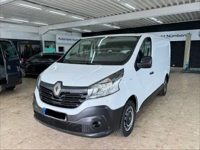 Gebraucht Renault Trafic 90 PS (66 kW) 2015 Gletscherweiss Van / Kleinbus