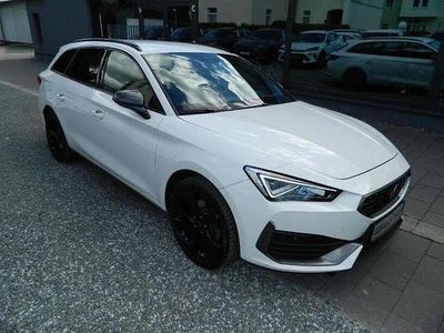 Weiß Gebraucht 2022 Cupra Leon Kombi | 19.990 € (Guter Preis)