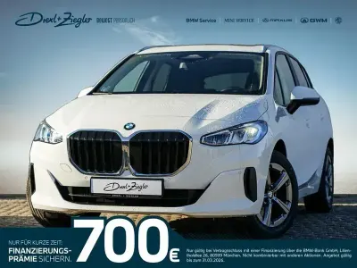 Gebraucht BMW 218 Active Tourer Shadowline 150 PS (110 kW) 2026 Alpinweiss uni Van / Kleinbus