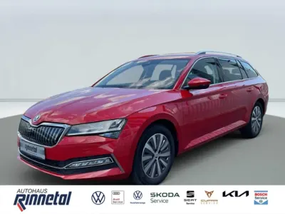 Gebraucht Skoda Superb Style 218 PS (160 kW) 2023 Rot Kombi