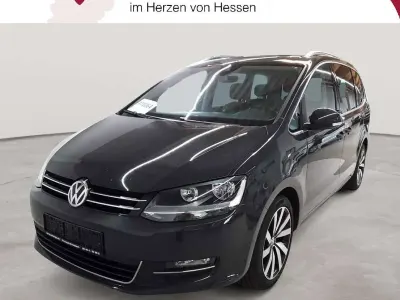 Gebraucht VW Sharan Highline 150 PS (110 kW) 2022 Uranograu Van / Kleinbus