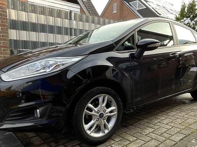 Schwarz Gebraucht 2015 Ford Fiesta SYNC Edition Kleinwagen | 5.700 € (Fairer Preis)