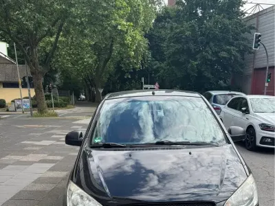 Gebraucht Hyundai i10 80 PS (58 kW) 2008 Schwarz Kleinwagen