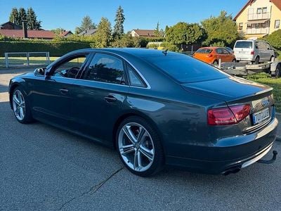 Audi S8