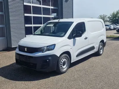 Gebraucht Peugeot Partner Premium 102 PS (75 kW) 2023 Weiß Van / Kleinbus