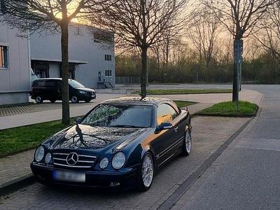 Second-hand Mercedes CLK320 218 CP (160 kW) 1999 Albastru Cabrio