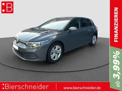 Usata VW Golf VIII Life 150 CV (110 kW) 2023 Grigio Berlina
