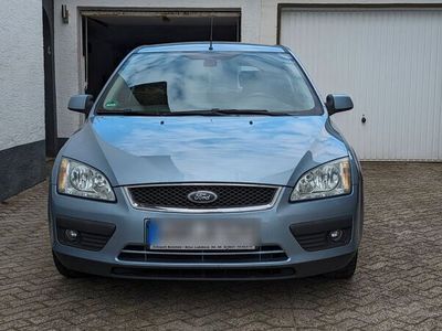 gebraucht Ford Focus 1,6 Ti-VCT Ghia Ghia