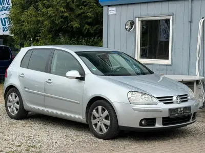 Gebraucht VW Golf VI United 140 PS (102 kW) 2008 Reflexsilber Kleinwagen