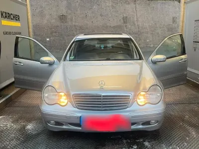 Gebraucht Mercedes C180 129 PS (94 kW) 2001 Silber Limousine